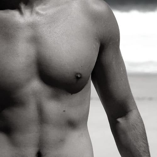 Man heeft zij  borst en buik laten waxen en hoeft deze niet meer te scheren