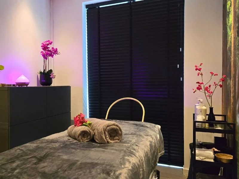 Japanese Head Spa kamer Gold and Glow