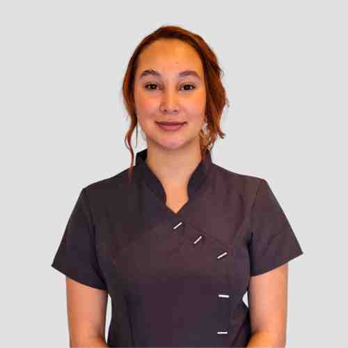 HET TEAM 2 Masseuses en beauty specialisten bij salon Goldandglow in Almere