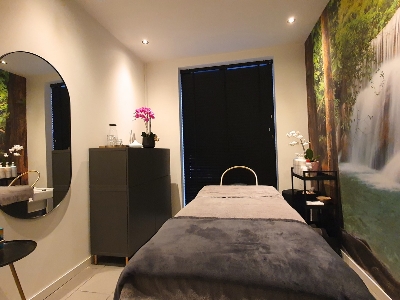luxe massagesalon in Almere Buiten 9 Gold and Glow salon impressie